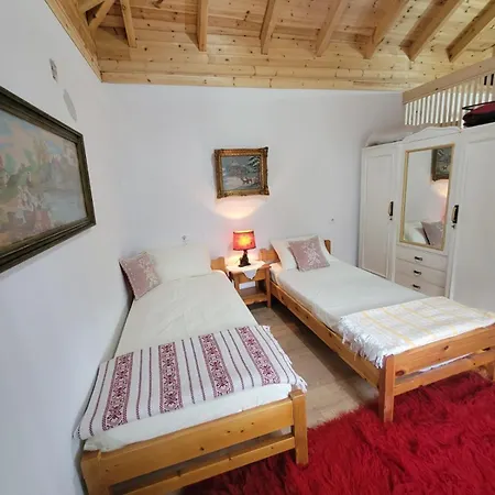 Casa de hóspedes Xhumba Dhuvjan