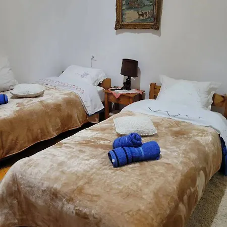 Casa de hóspedes Xhumba 4*