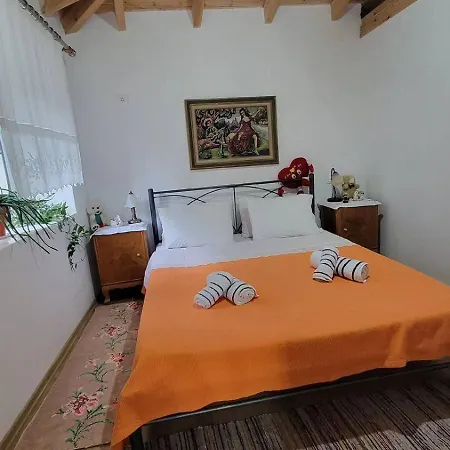 Xhumba 4* Dhuvjan