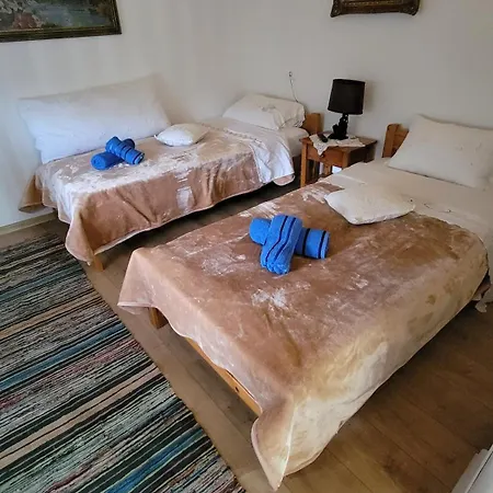 Casa de hóspedes Xhumba 4*